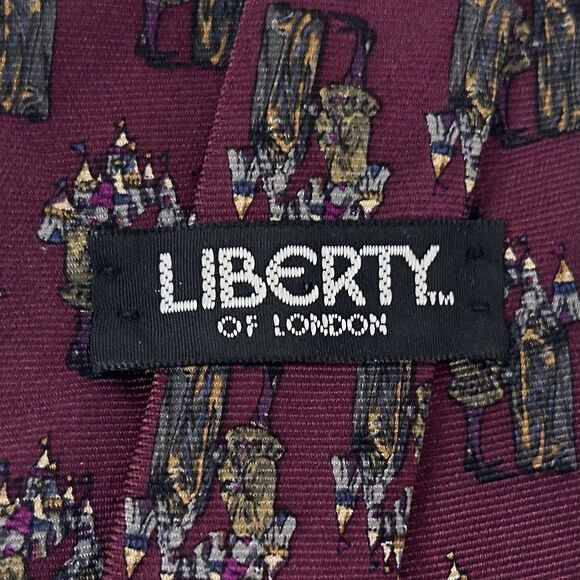 Liberty of London 100% Silk Necktie Tie Medieval Villagers Red 4 x 56 USA Made - Picture 4 of 4